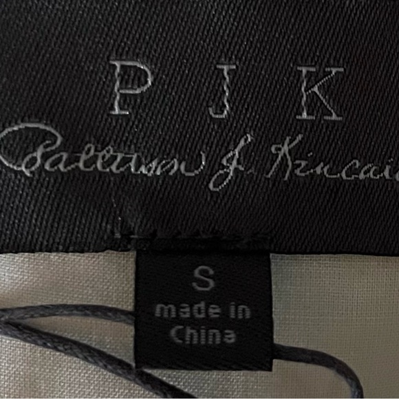 PJK cream open blazer with tiny red abstract birds. Rayon but feels like silk. - Picture 8 of 10